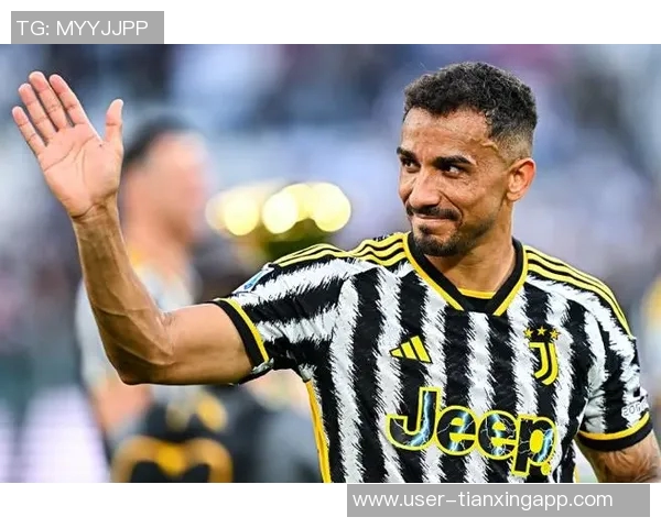 达尼洛重返尤文主场观赛感慨万千未来希望以新身份再回归